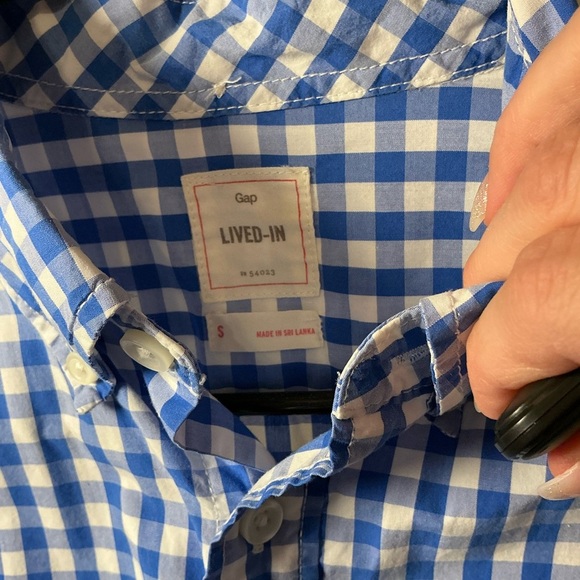 GAP Blue and White Button Down Shirt in Vibrant Blue and White - Picture 6 of 6